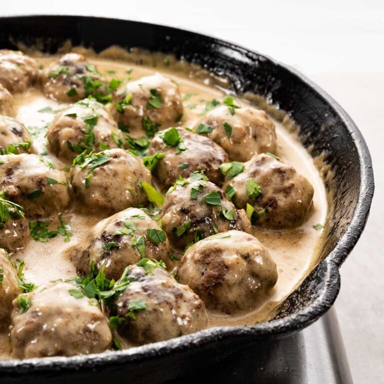 Keto Swedish Meatballs with Low-Carb Creamy Sauce