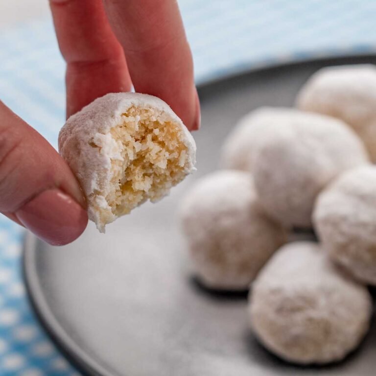 Keto Snowball Cookies – (No Bake)